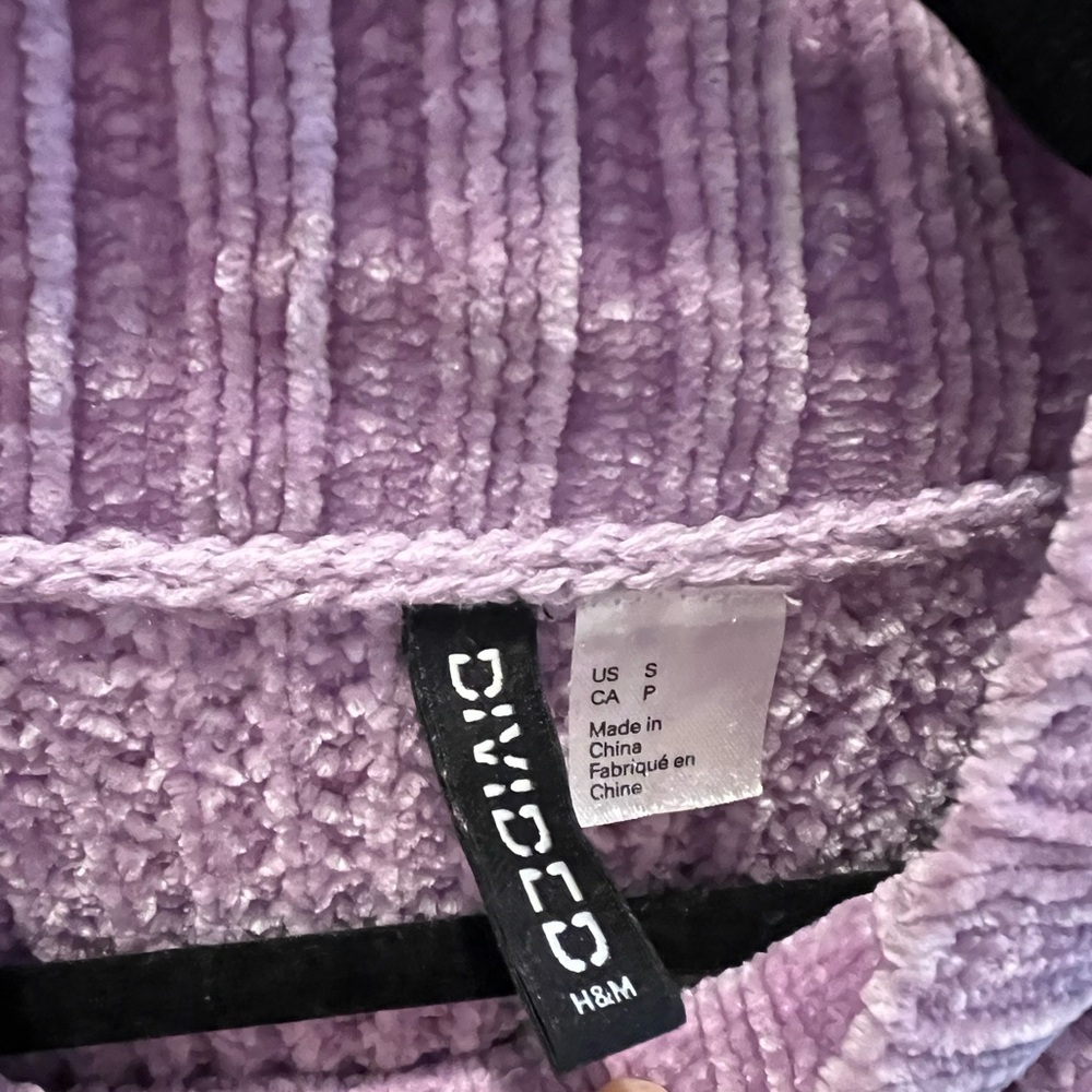 H&M sweater - Picture 2 of 3